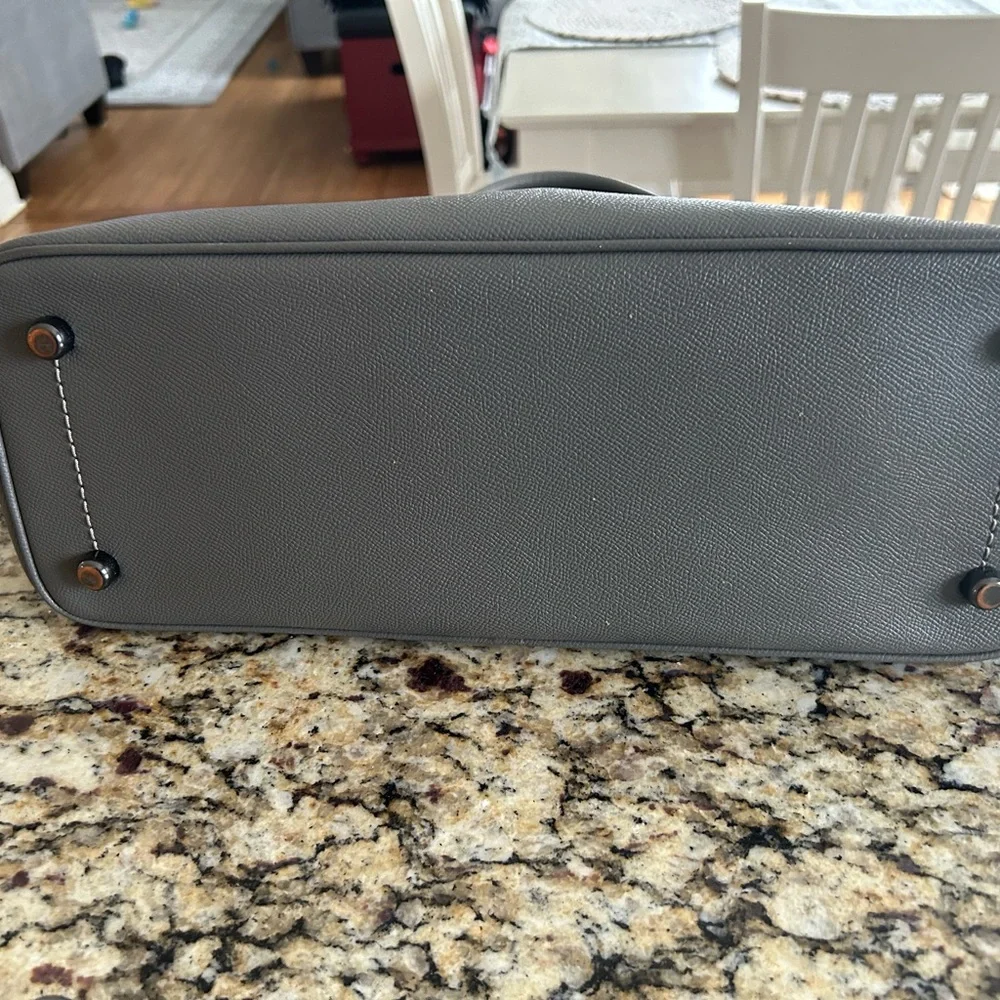 Coach Bailey Carryall - Picture 5 of 10